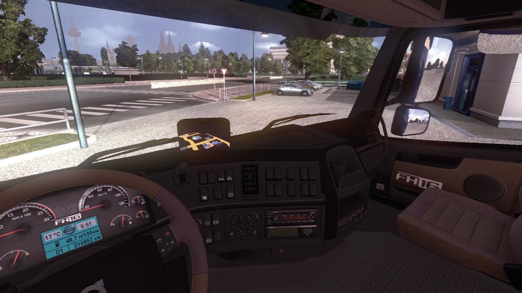 Euro Truck Simulator 2     -  4